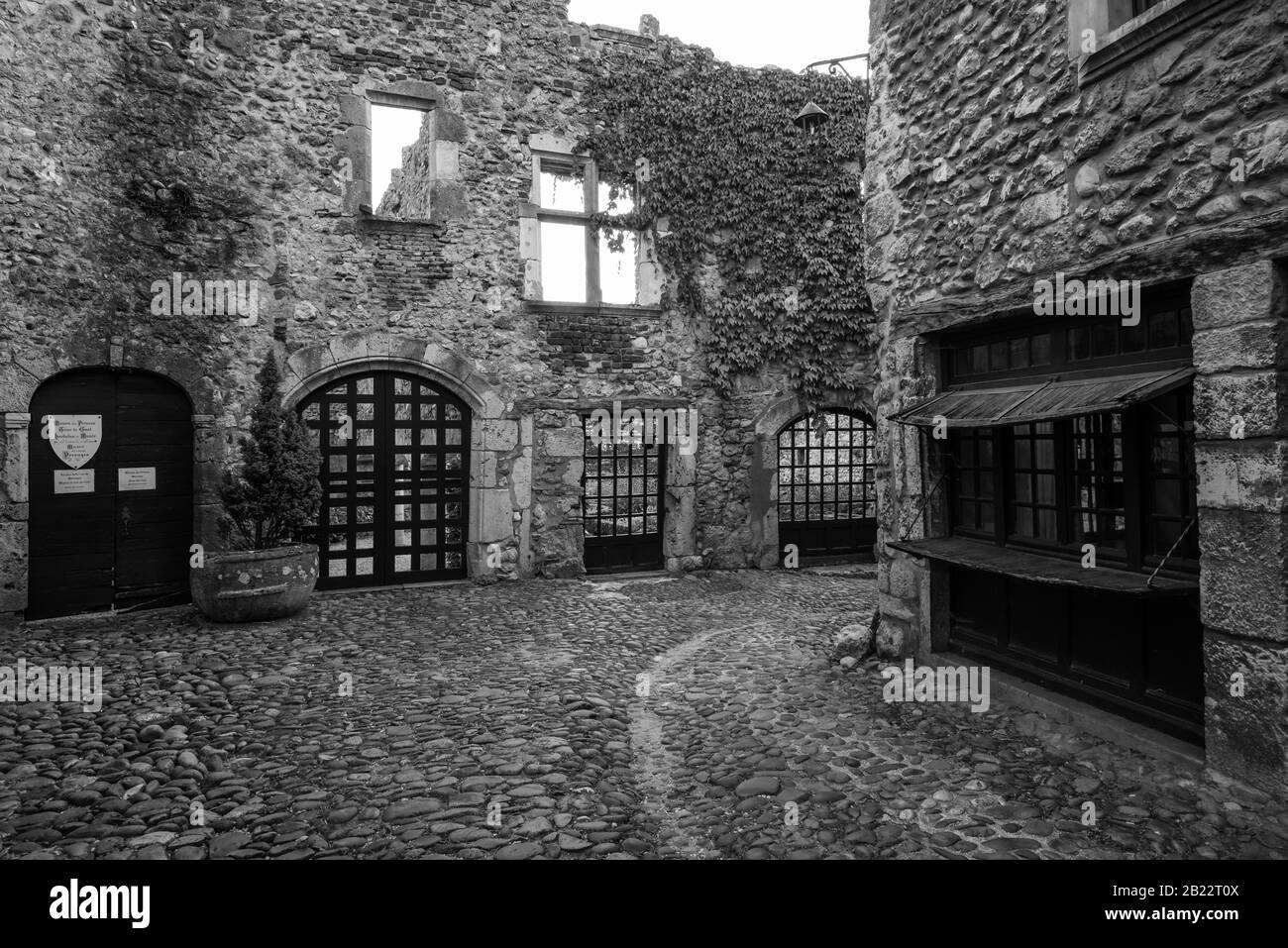Das Museum Maison des Princes in Pérouges, einer mittelalterlichen ummauerten Stadt, 30 km von Lyon, hat den Status eines der schönsten Dörfer Frankreichs verliehen. Stockfoto