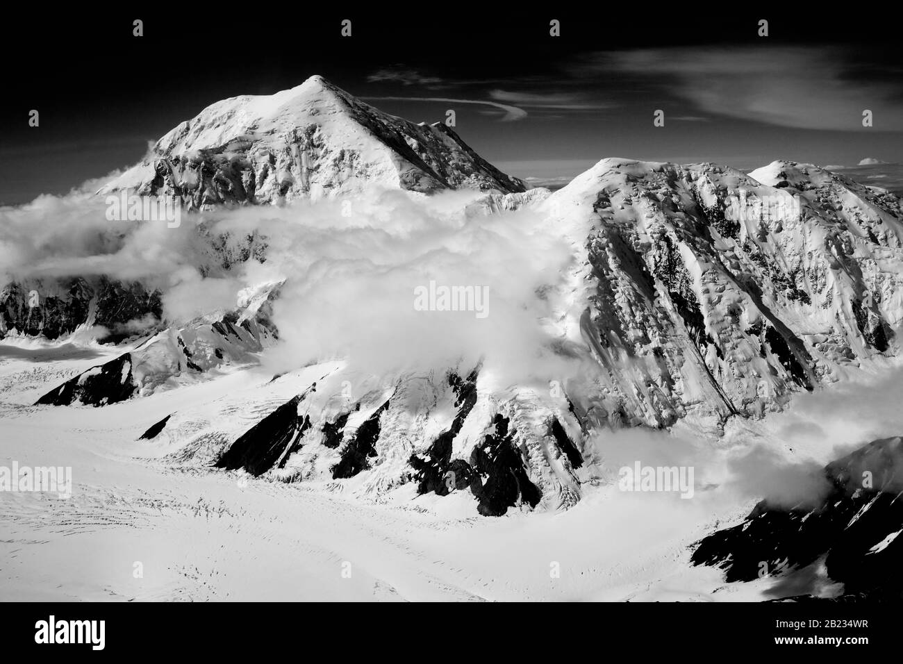 Denali NATIONAL PARK, USA - 06. August 2008 - Luftansicht des Mount Foraker ist ein 17.400 Fuß (5.304 m) hoher Berg in der zentralen Alaska Range in Denali Stockfoto