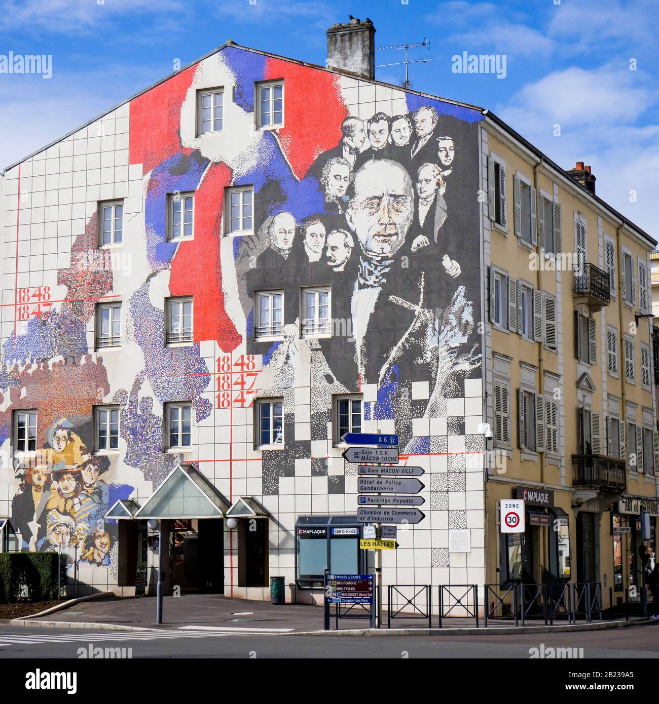 Ein riesiges Fresko ist eine Hommage an Alphonse de Lamartine, Mâcon, Saône et Loiré, Frankreich Stockfoto