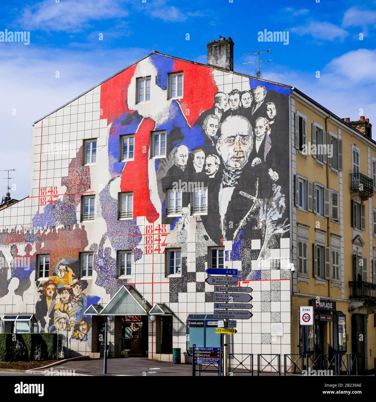 Ein riesiges Fresko ist eine Hommage an Alphonse de Lamartine, Mâcon, Saône et Loiré, Frankreich Stockfoto