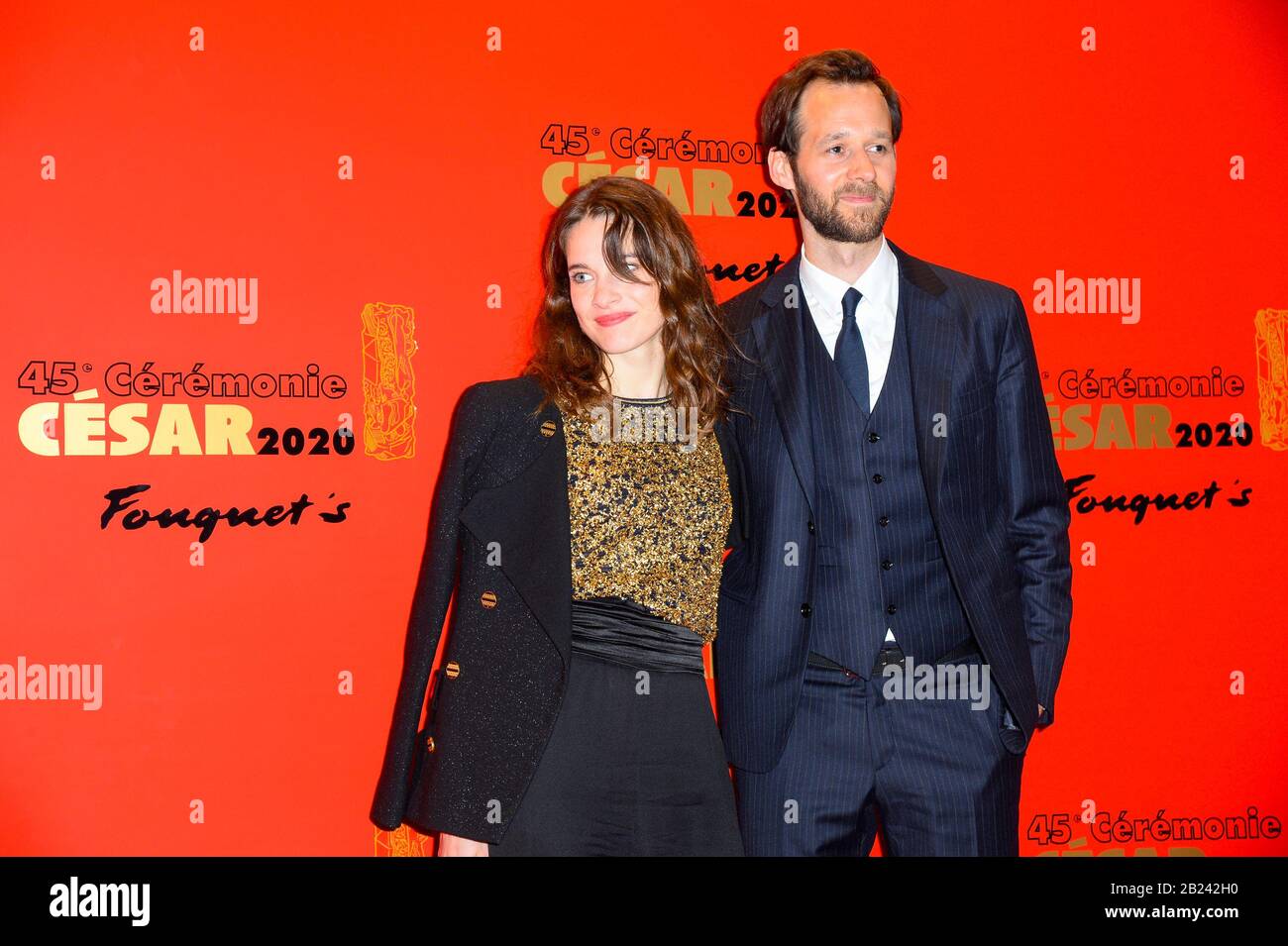 Paris Frankreich Februar 2020 Benjamin Lavernhe Und Rebecca Marder Posieren Nach Der 45 Verleihung Der Cesar Awards In Paris Im Restaurant Von Fouquet Credit Sopa Images Limited Alamy Live News Stockfotografie Alamy