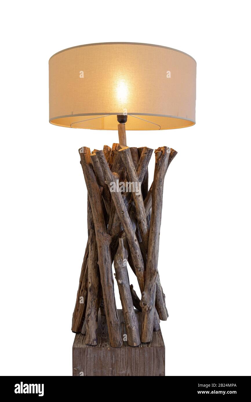 Dekorativer handgefertigter Lampenschirm aus der Holzstange Stockfoto