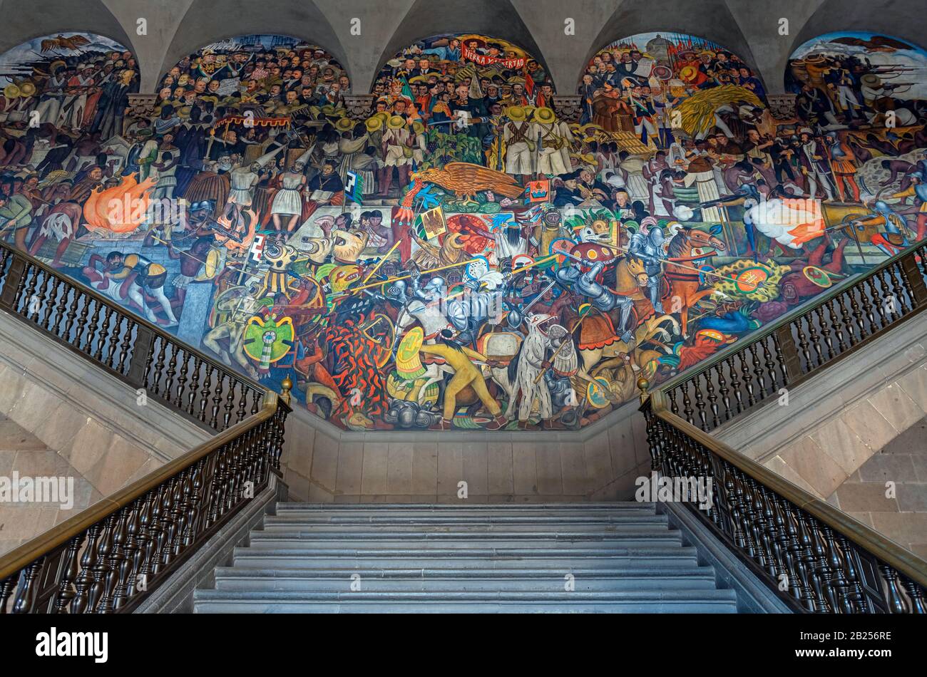 Eingang zum nationalen Palast mit der Geschichte Mexikos, Diego Rivera Fresko Wandgemälde, Mexiko-Stadt. Stockfoto