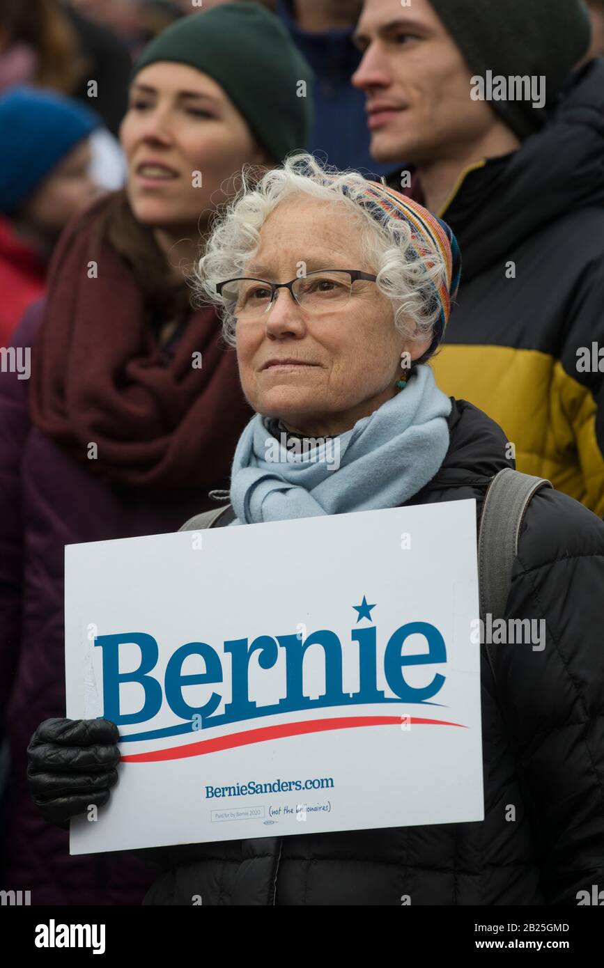 Boston, USA. Februar 2020. Mehr als 10.000 Anhänger versammelten sich auf dem Boston Common, um dem US-demokratischen Präsidentschaftskandidaten Bernie Sanders am Samstag zuzuhören. Credit: Chuck Nacke/Alamy Live News Stockfoto