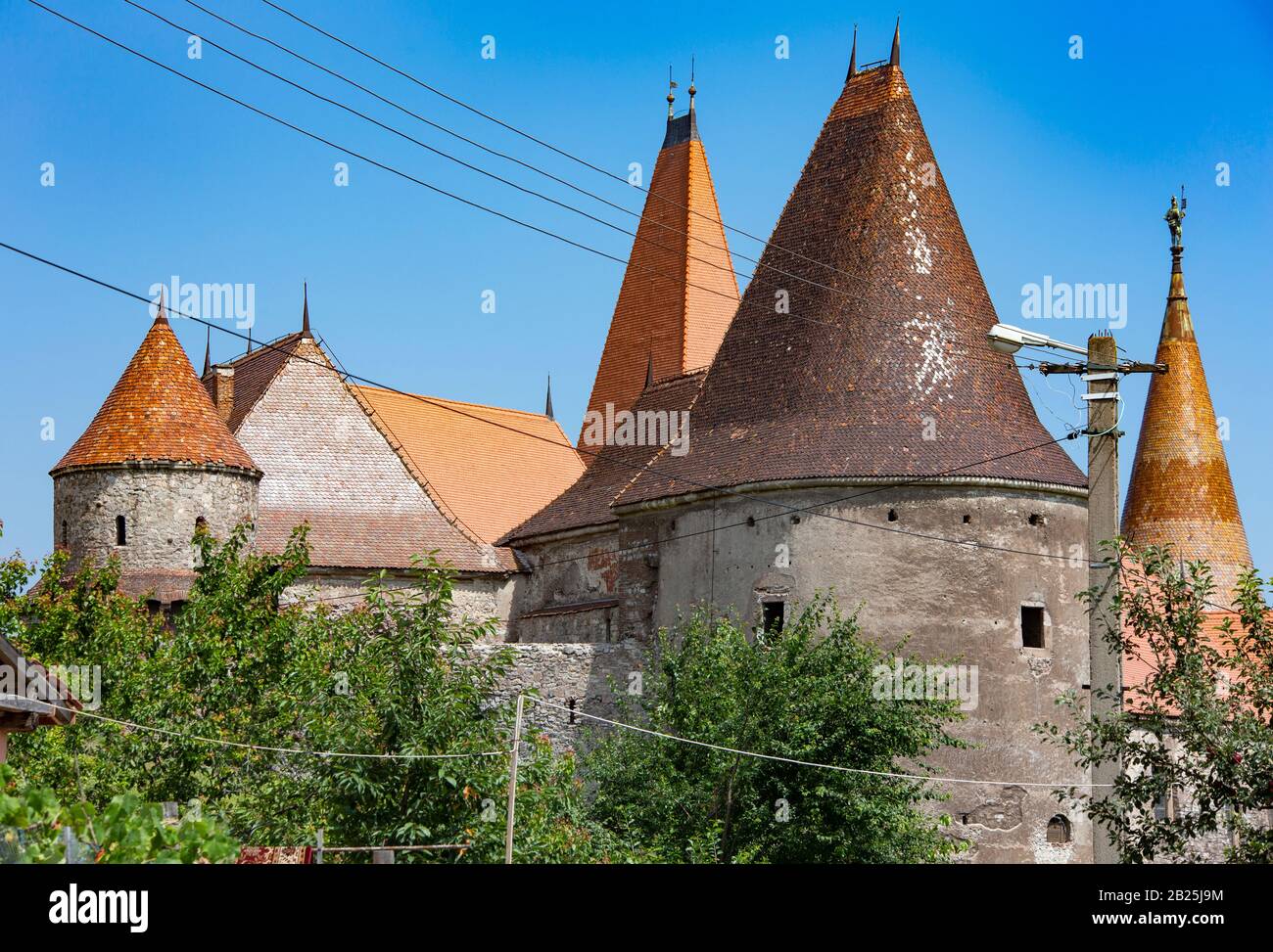 Hunedoara/Rumänien - Schloss Corvin (oder Schloss Hunyadi) eines der "Wunder von Rumänien." Großes, mittelalterlichen Gebäude der Gothic-Renaissance. Stockfoto