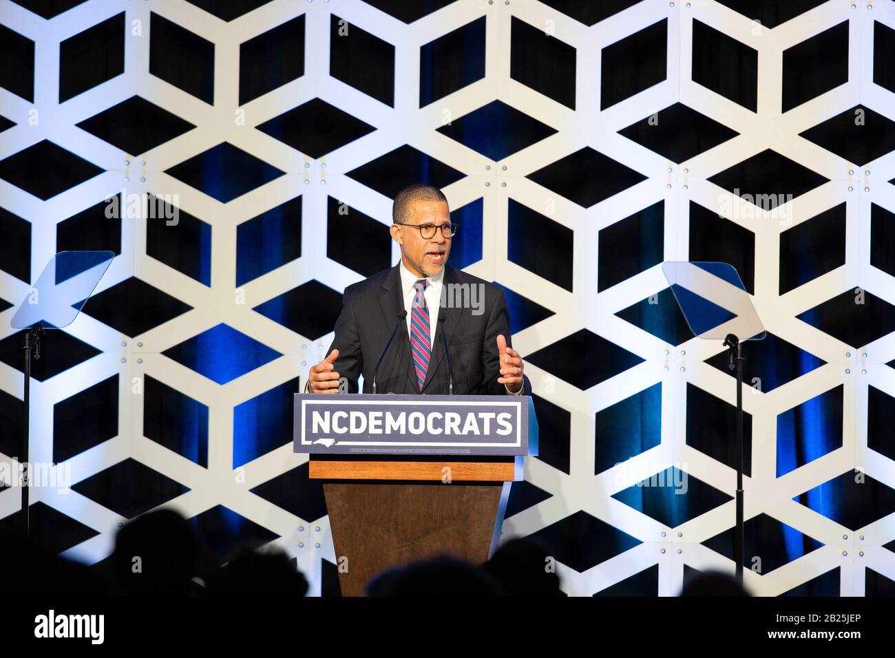 Charlotte, USA. Februar 2020. Anthony Brown, Kongressabgeordneter aus Maryland, spricht bei der Blue NC-Feier im Hilton Charlotte University Place Hotel am 29. Februar 2020 in Charlotte, North Carolina. Credit: The Photo Access/Alamy Live News Stockfoto