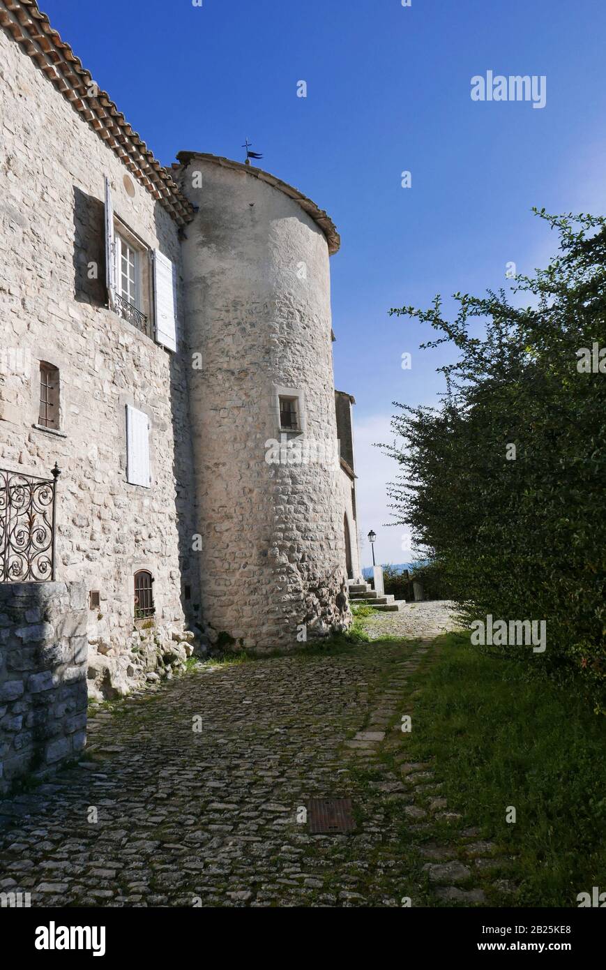 Spazieren Sie im luberon, dem Heiligen michel de l'Observatoire und Banon in Frankreich Stockfoto