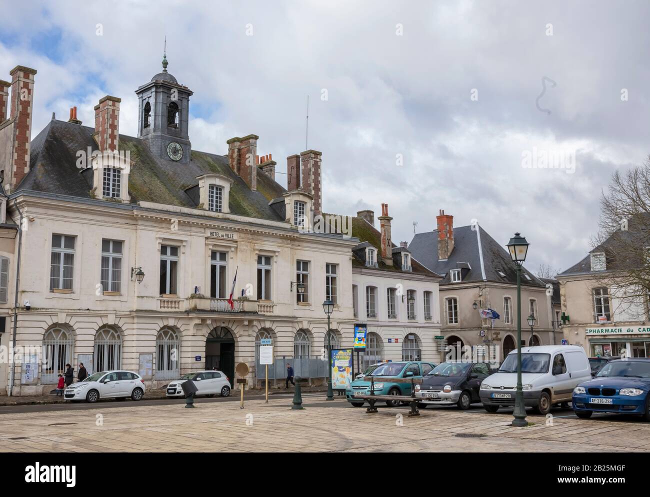 Feb/27/2020; Chateaudun, Frankreich; Rathaus der Stadt Chateaudun im französischen Departement Eure et Loir. Stockfoto