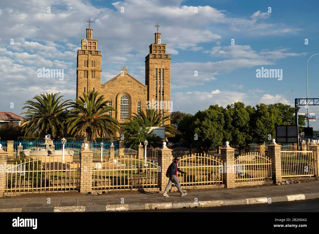 Große römische Kathedrale aus Sandstein, Maseru, Lesotho Stockfoto