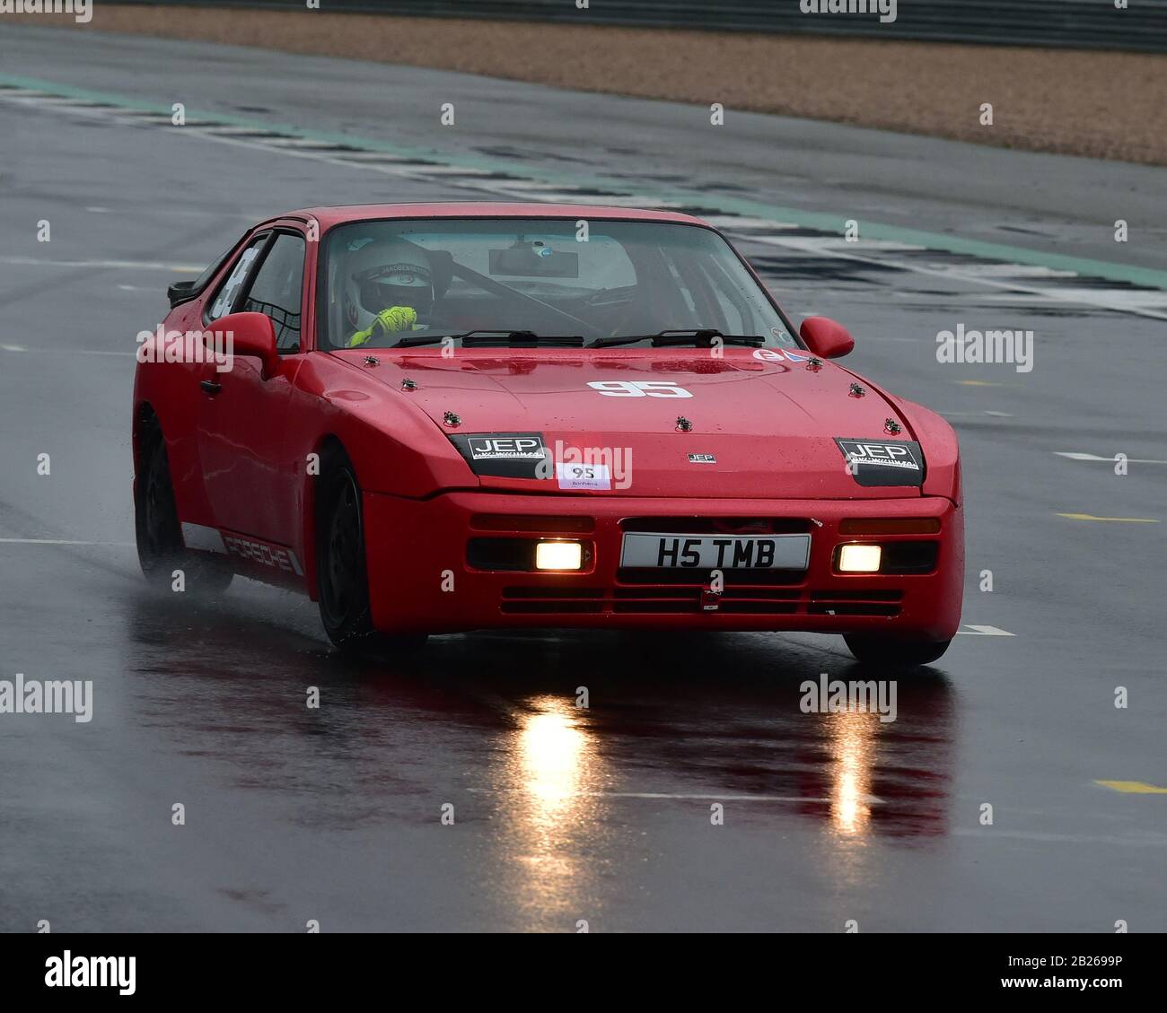 Jakob Ebrey, Porsche 924S, Pomeroy Trophäe, Vintage Sports Car Club, VSCC, 15. Februar 2020, Grand-Prix-Rennstrecke, Silverstone, Towcester, England, schlecht Stockfoto