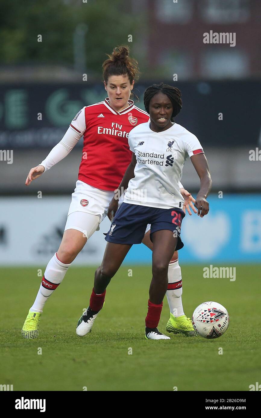 Jennifer Beattie von Arsenal und Liverpool Rinsola Babajide während Arsenal Frauen vs Liverpool Frauen, Super Barclays FA Women's League Fußball bei Mir Stockfoto