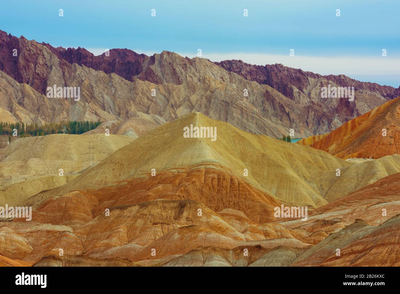 Blick auf die Rainbow Mountains im Zhangye Danxia Landform Geological Park Stockfoto