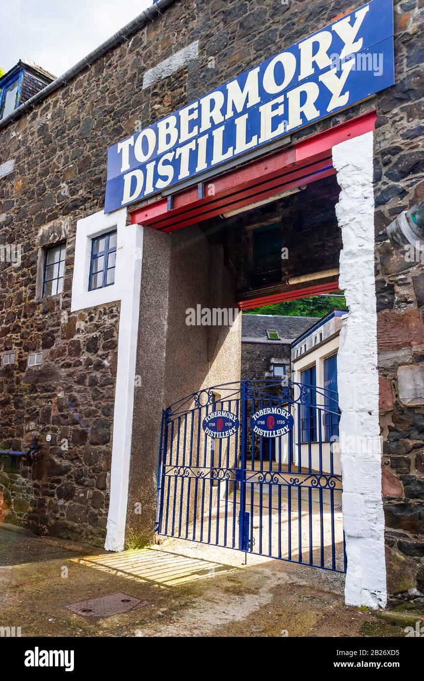 Eingänge zur Tobermory Whiskey Distillery Stockfoto