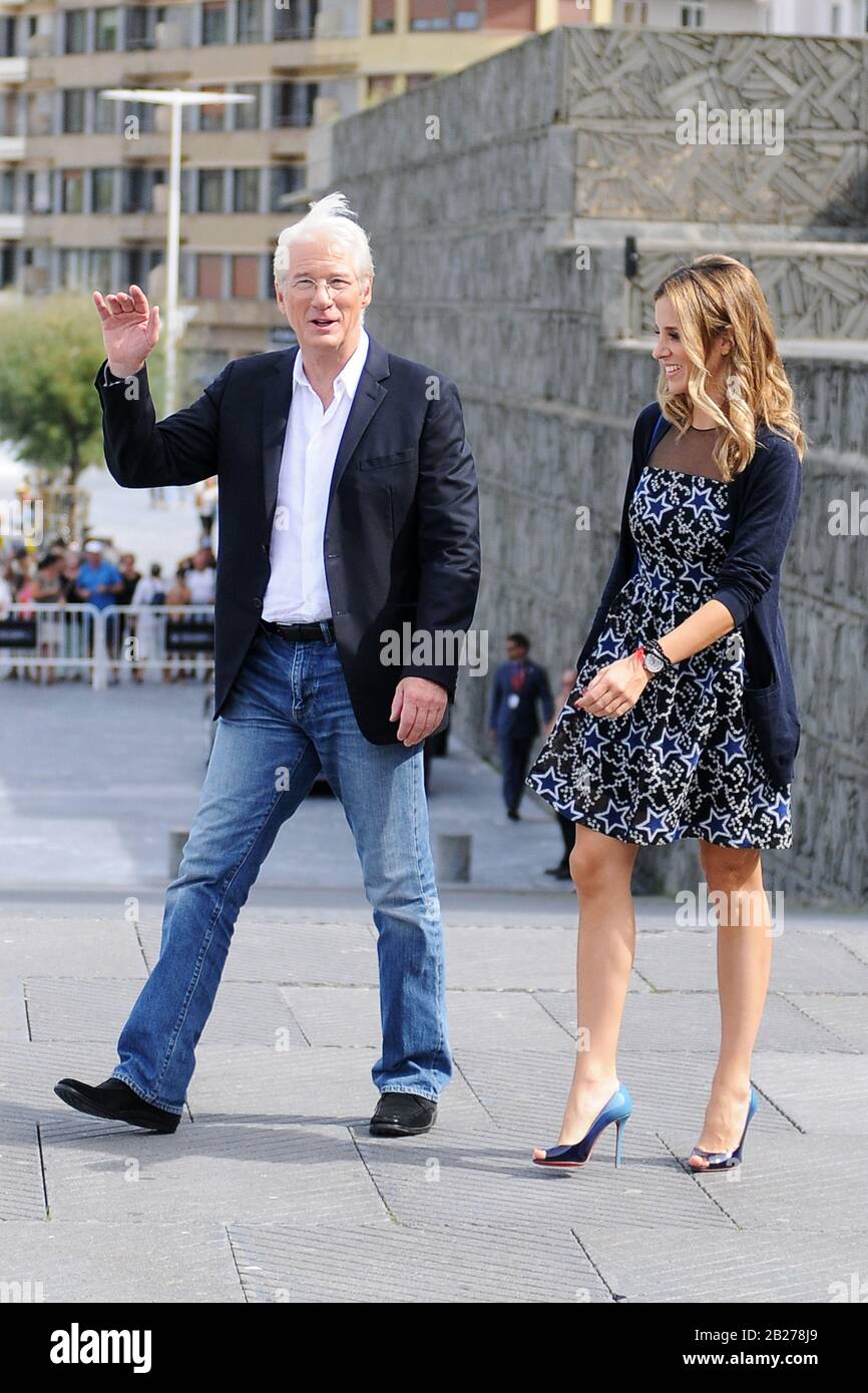 Richard Gere und Alejandra Silva beim 64. Internationalen Filmfestival von San Sebastian. (Bild: © Julen Pascual Gonzalez) Stockfoto