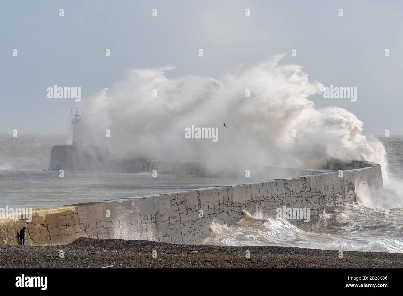 Newhaven, East Sussex am 29. Februar 2020. Der britische Storm Jorge streikt England mit starken Winden und Regen. Stockfoto