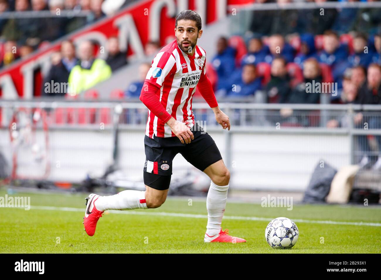 märz 2020 Eindhoven, Niederlande Soccer PSV V Feyenoord Wahlredivisie 2019-2020 Ricardo Rodríguez von der PSV Eindhoven Stockfoto