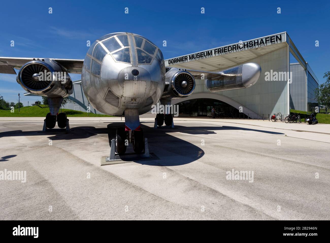 Friedrichshafen am Bodensee: Dornier Museum, im Vordergrund Flugzeug Dornier do 31, Bodenseeraum, Baden-Württemberg, Deutschland Stockfoto