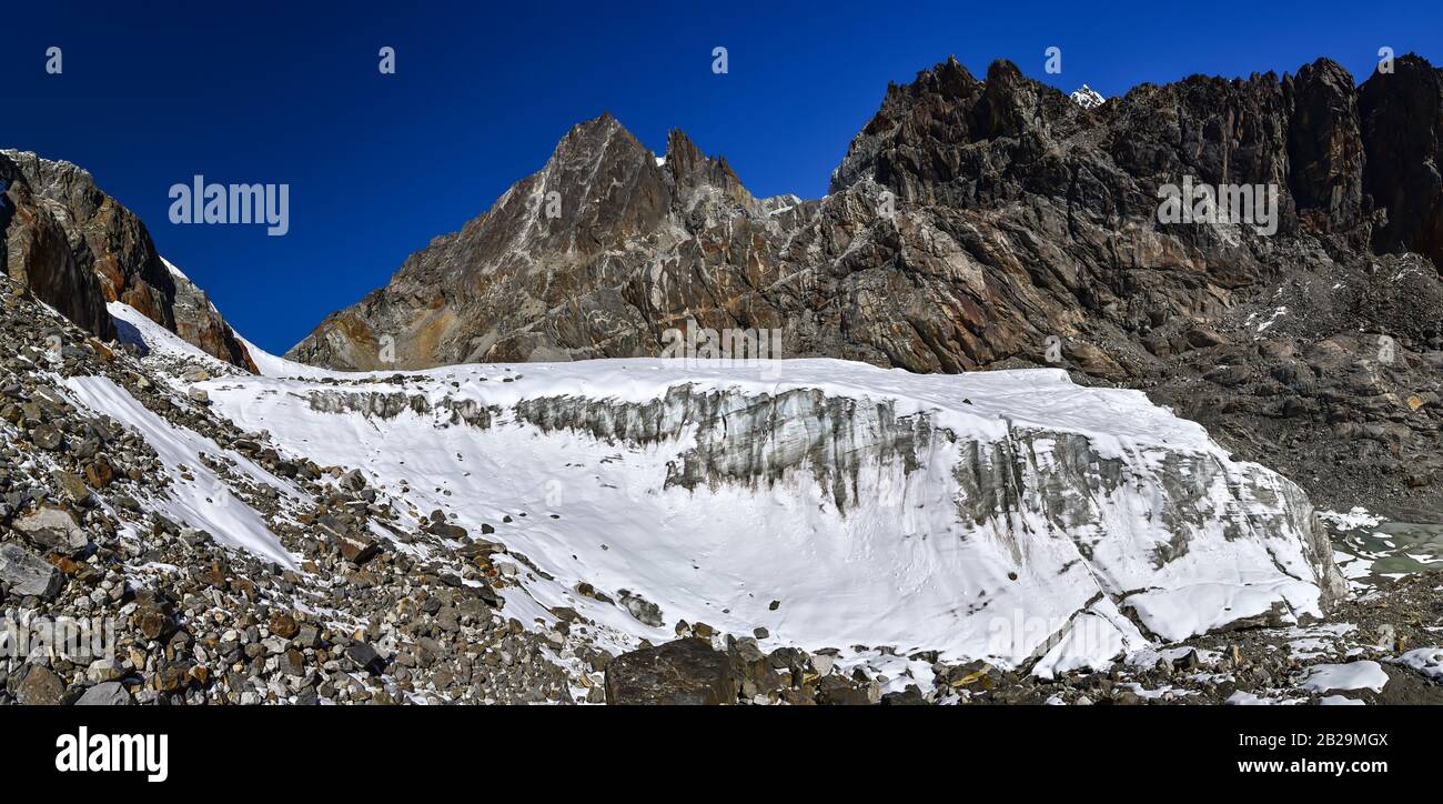 Gletscher im Himalaya-Gebirge in Nepal Stockfoto