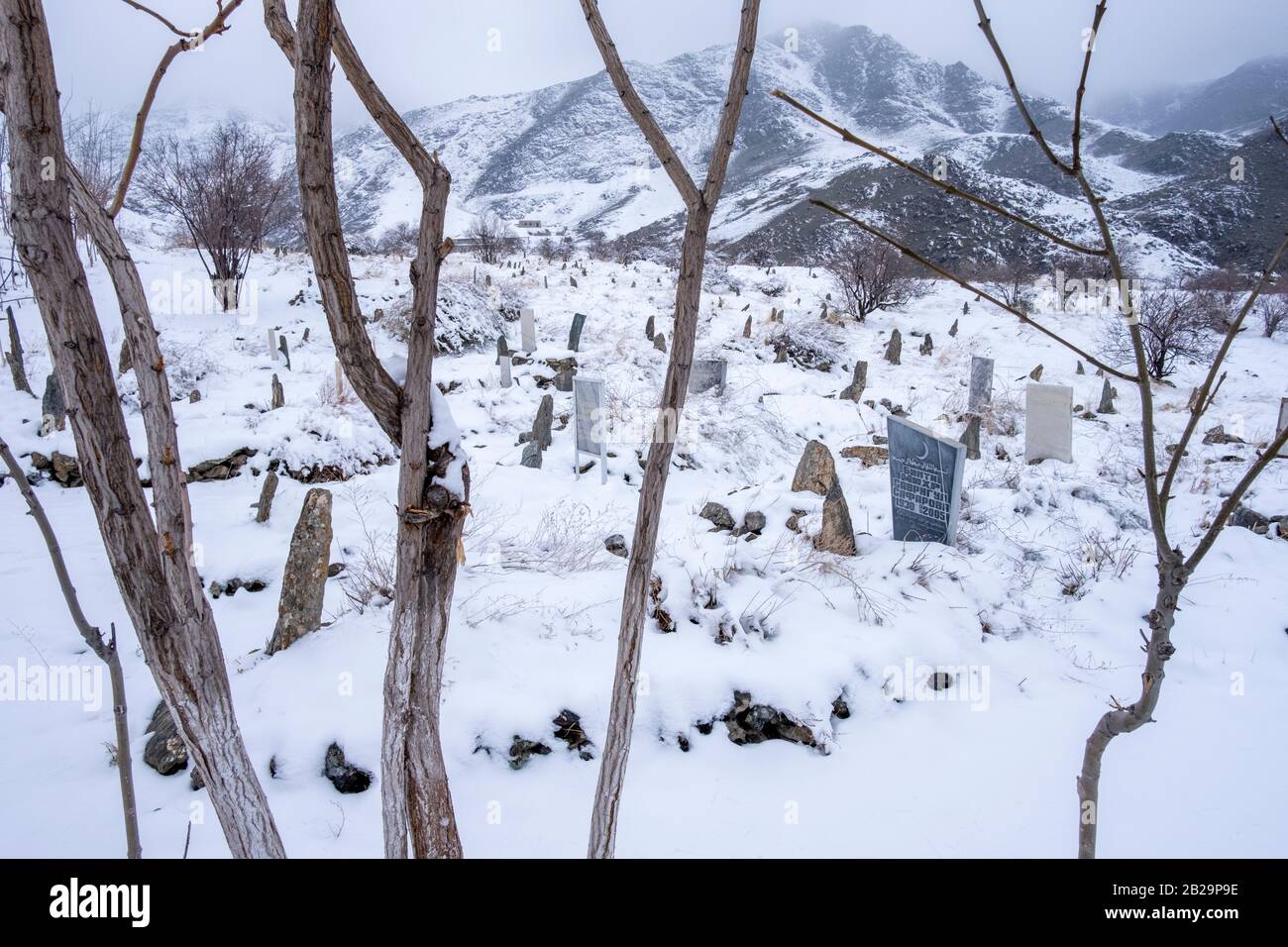 Friedhof in Nurata, Region Navoiy, Usbekistan Stockfoto
