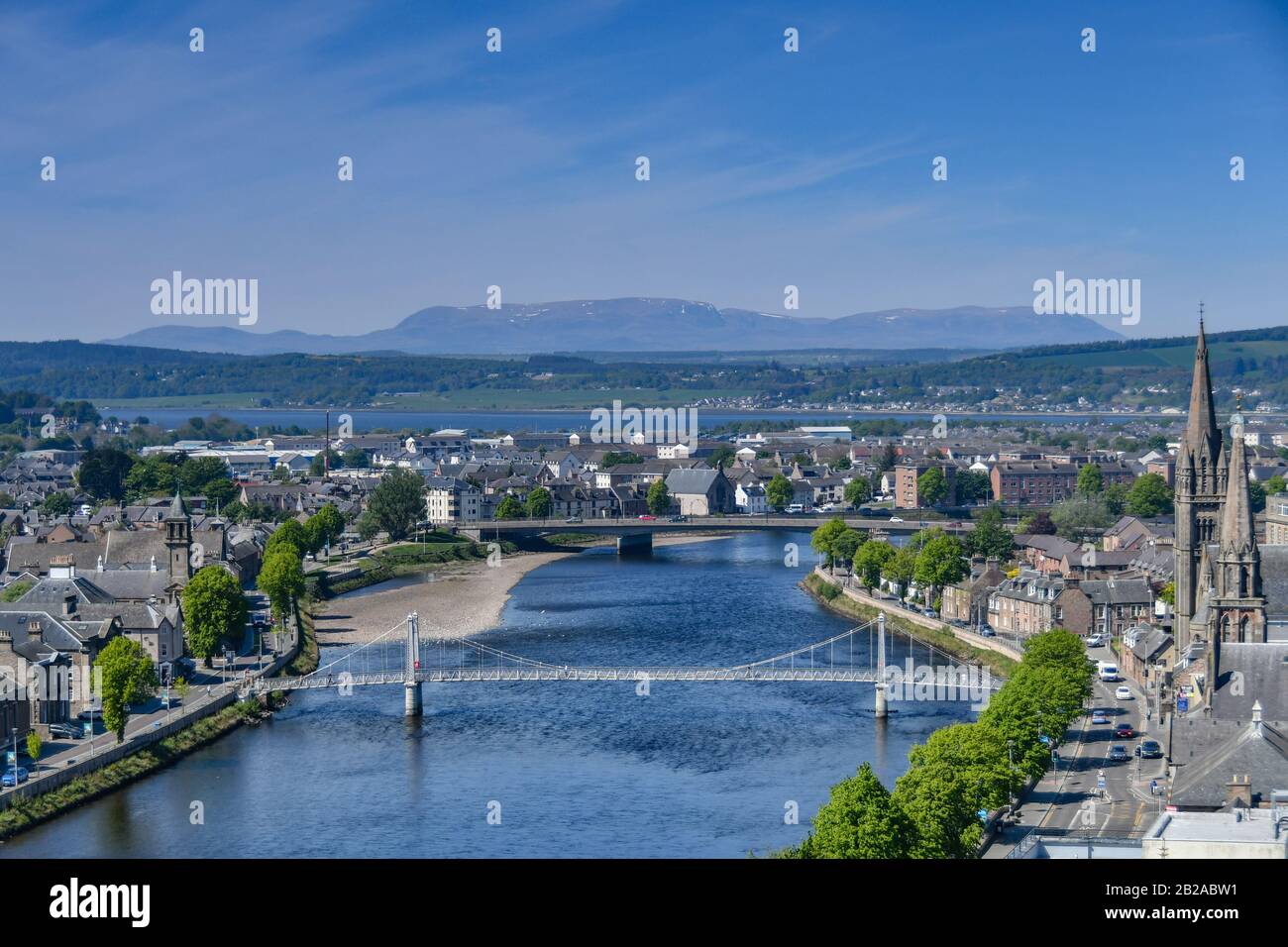 Stadtbild mit River Ness, Inverness, Highlands, Schottland, Großbritannien Stockfoto