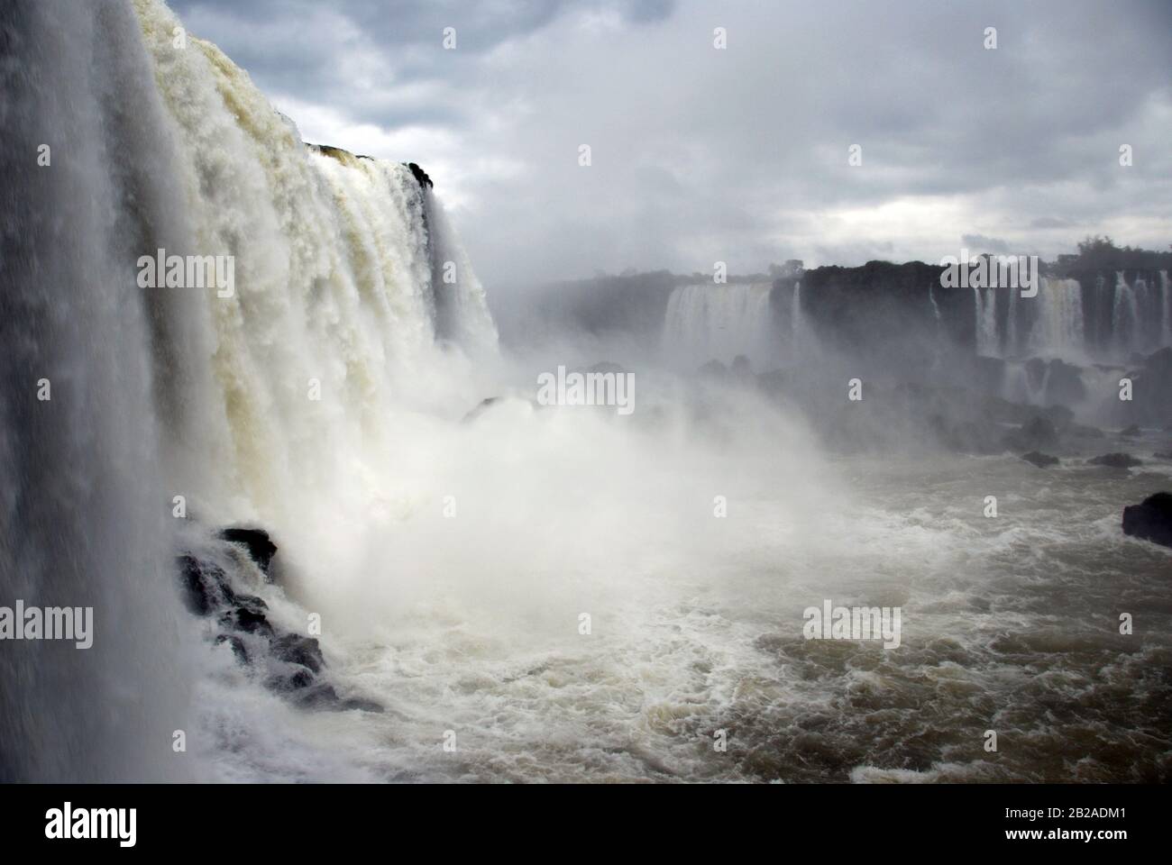 Nahaufnahme der Iguazu-Wasserfälle, Brasilien Stockfoto