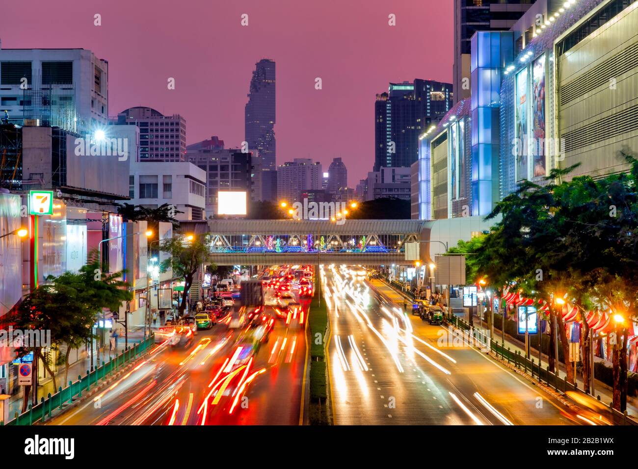 Südblick auf die Phaya Thai Road, Bangkok, Thailand Stockfoto