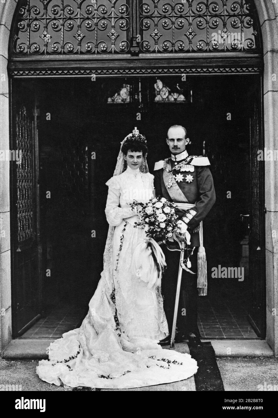 Friedrich Franziskus IV., Großfürst von Mecklenburg-Schwerin mit seiner Frau, der englischen Prinzessin Alexandra von Cumberland. Stockfoto