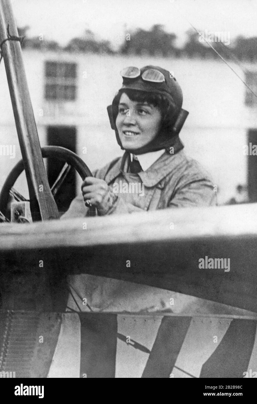 Die erste deutsche Fliegerin Amelie Hedwig Boutard-Beese hieß Melli Besse und Ehefrau des französischen Flugzeugkonstrukteurs Charles Boutard. Stockfoto