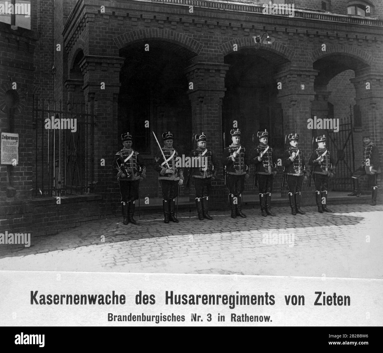 Die Barackengarde des Zieten-Hussar-Regiments Brandenburg Nr. 3 in Rathenow. Stockfoto