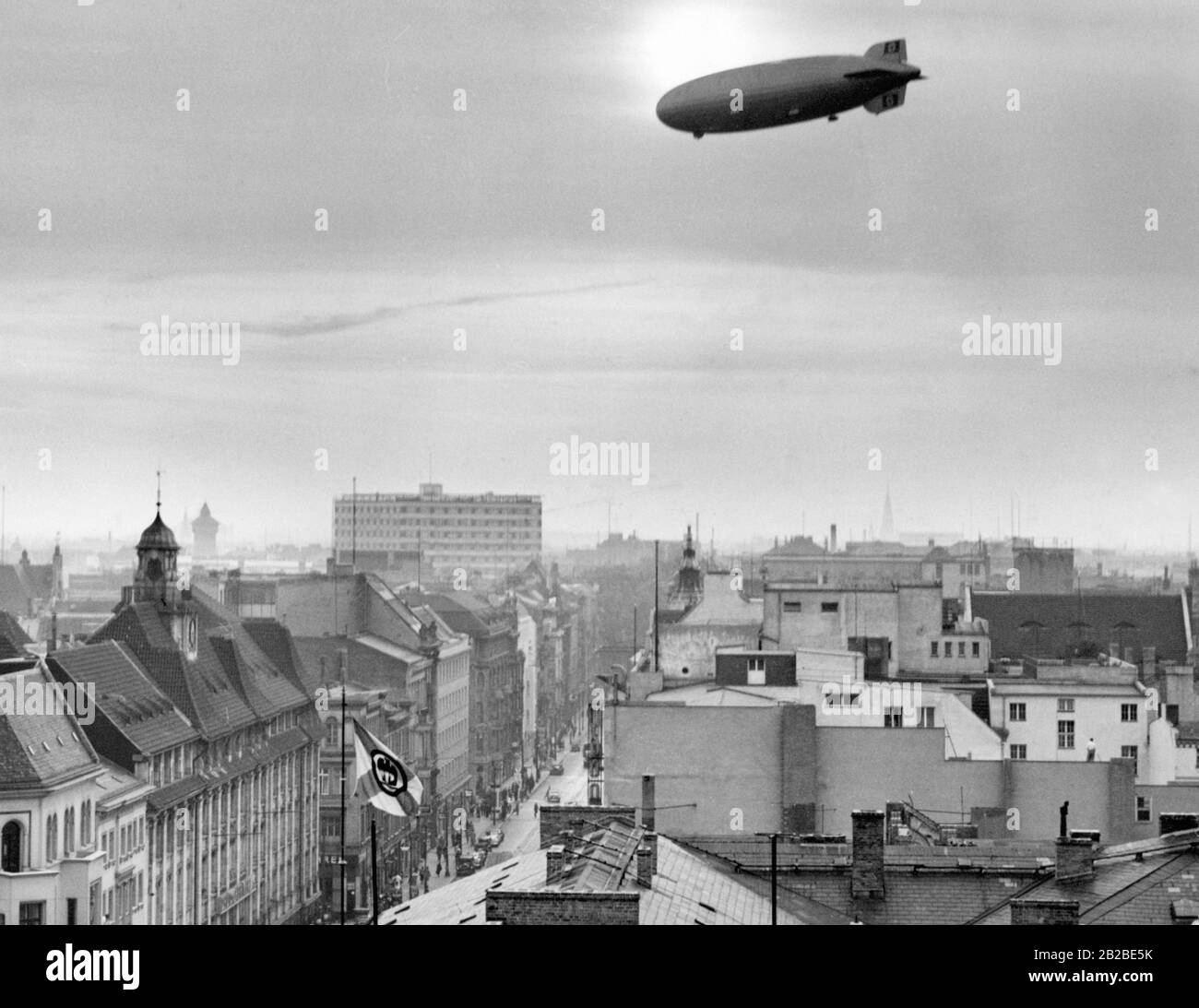Blick vom Dach des Scherl-Verlages im Berliner Zeitungsviertel an der Kochstraße. Stockfoto