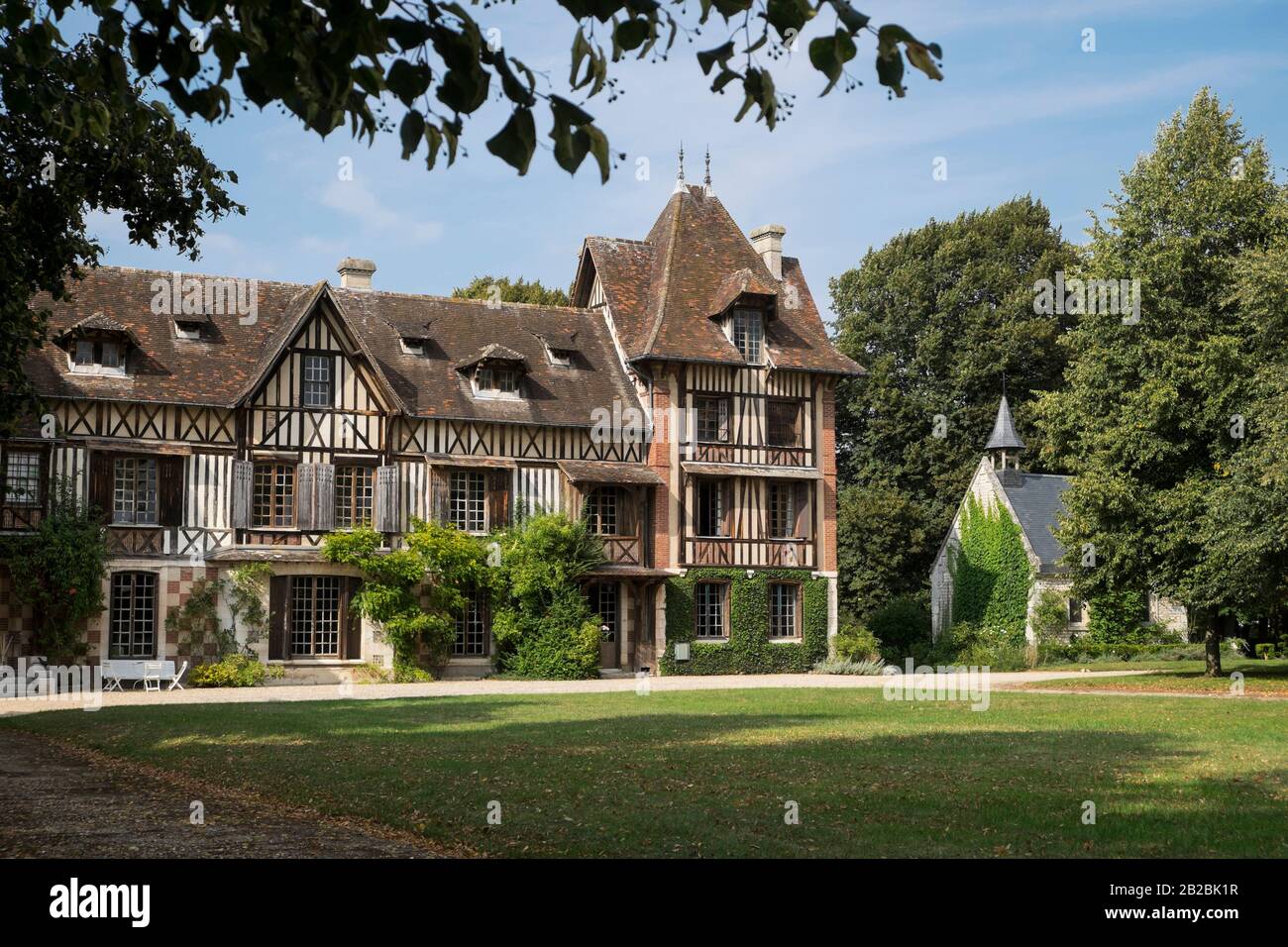 Saint-Pierre-de-Manneville (Nordfrankreich): Villers Manor, als National Historic Landmark (französisch "Monument historique") registriertes Gebäude in Th Stockfoto