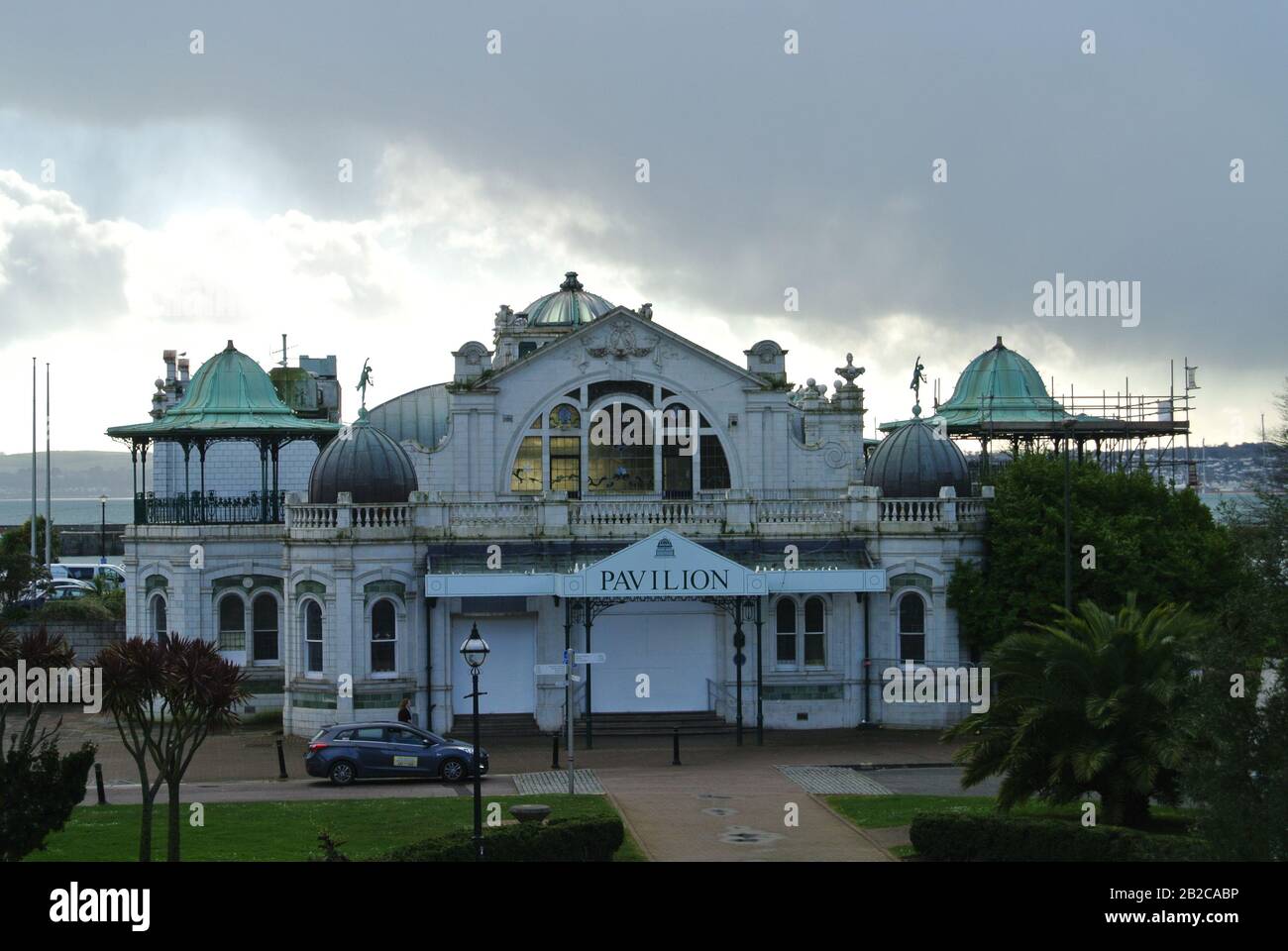 The Pavilion Theatre, Torquay, Devon, England, Großbritannien. Dieses Gebäude ist derzeit geschlossen und wartet auf die Umgestaltung. Stockfoto