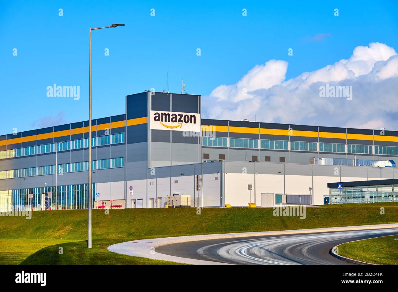 Kolbaskowo, Polen - 28. Februar 2020: E-Commerce-Zentrum Amazon Robotics in Kolbaskowo. Stockfoto