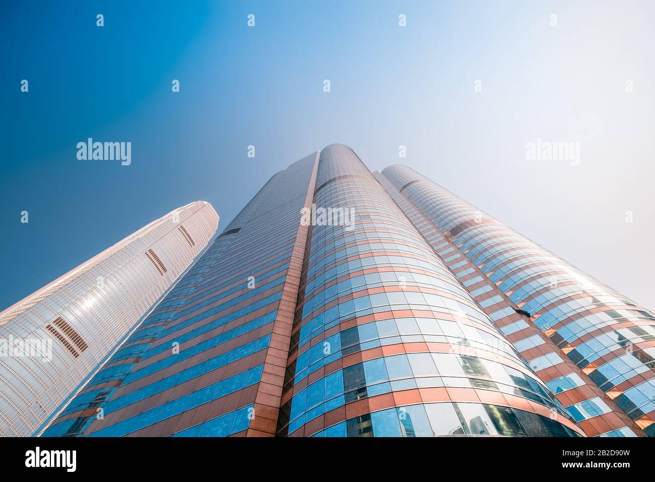 Abstrakte futuristische Stadtbild Ansicht mit modernen Wolkenkratzern. Hong Kong Stockfoto