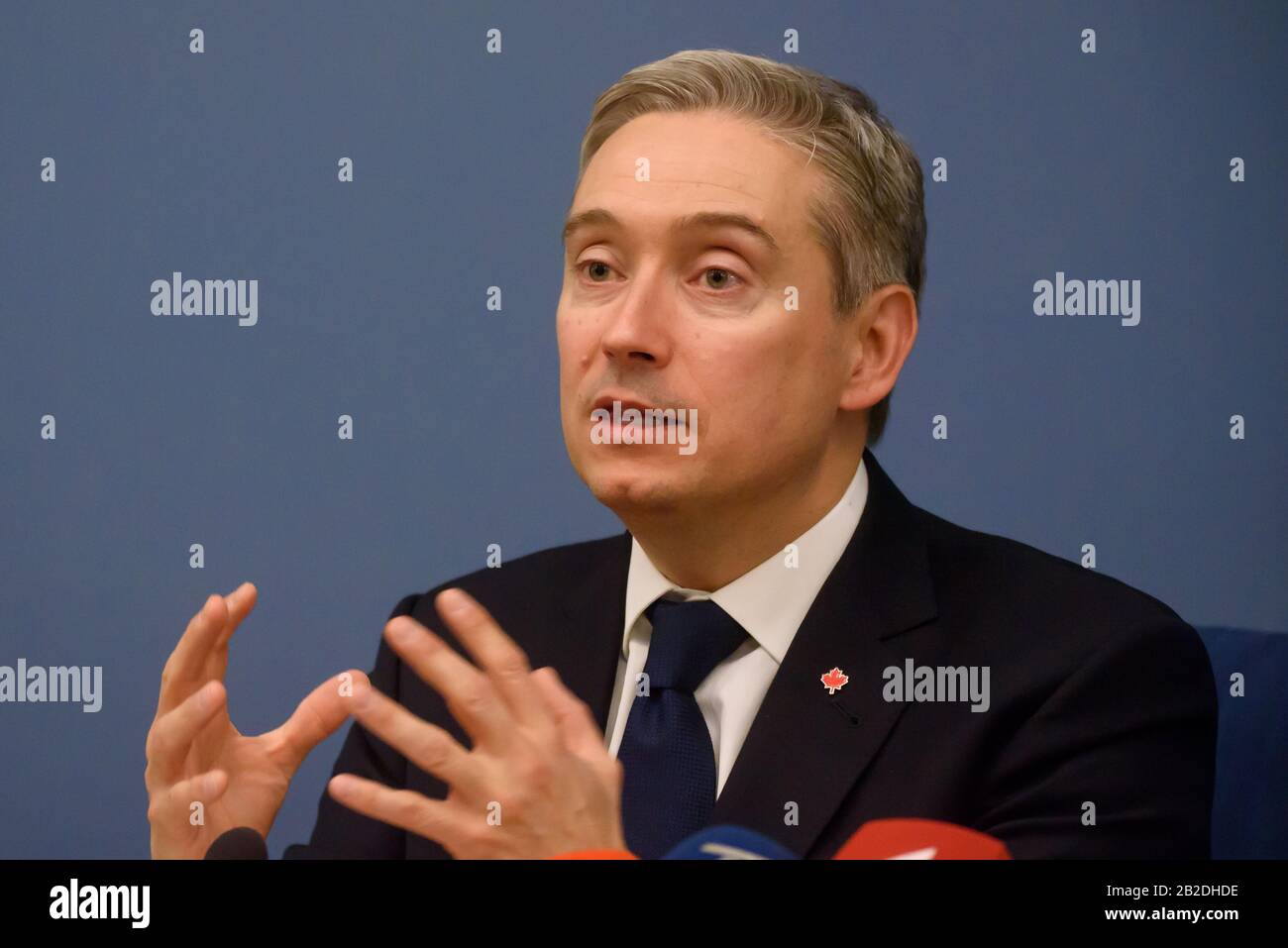 RIGA, LETTLAND. 02.03.2020. Francois-Philippe Champagne (auf diesem Foto), Außenminister Kanadas und Edgars Rinkevics, Außenminister von Lettland, während der Pressekonferenz. Credit: Gints Ivuskans/Alamy Live News Stockfoto