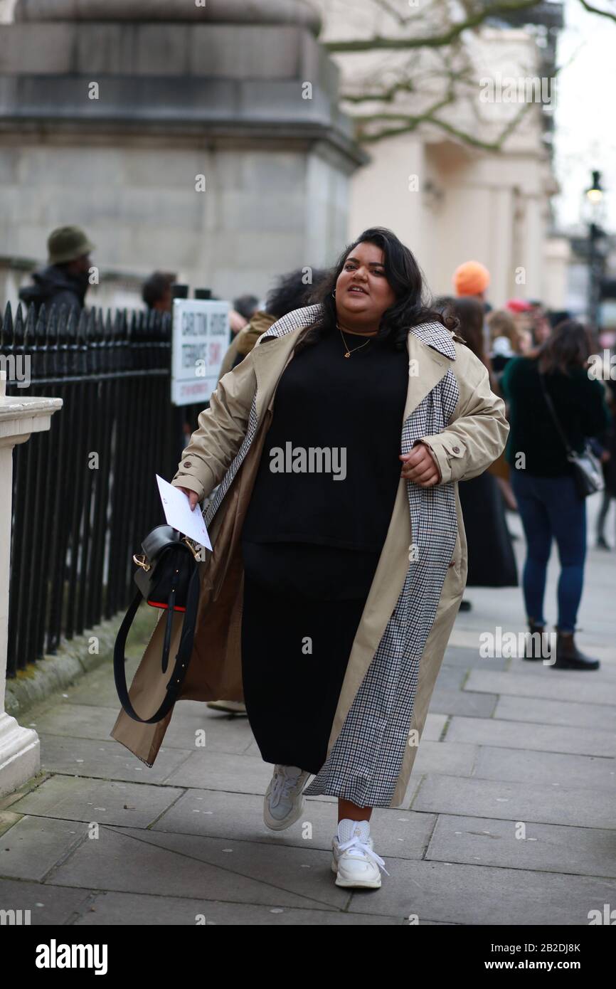 Street Style, London Fashion Week Herbst Winter 2020, London UK Feb Stockfoto
