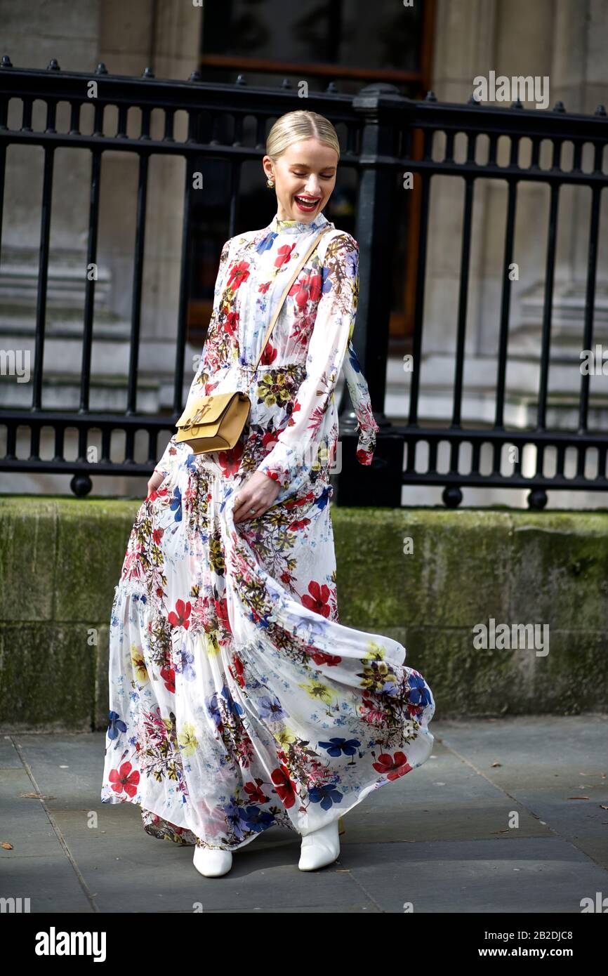 Street Style, London Fashion Week Herbst Winter 2020, London UK Feb Stockfoto