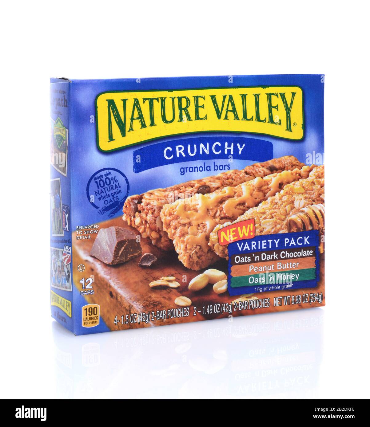 Irvine, CA - 14. Mai 2014: Eine 12-zählige Box mit Nature Valley Granola Bars. Ein Produkt von General Mills mit Hauptsitz im Minneapolis Vorort Golden Stockfoto