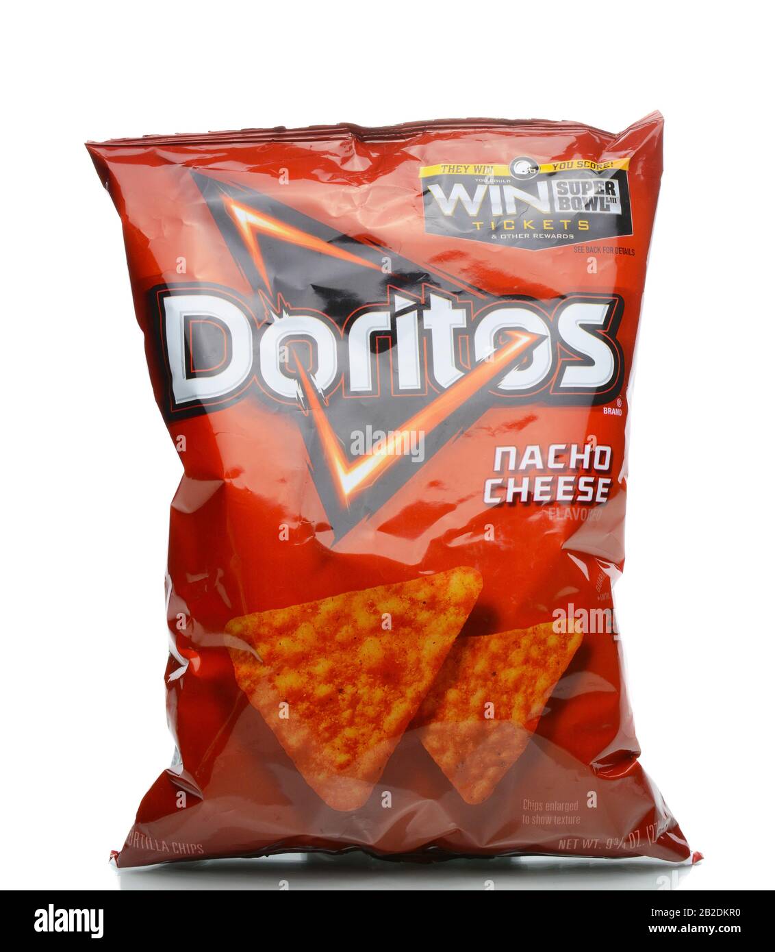 Irvine, KALIFORNIEN - 4. JANUAR 2018: Doritos Nacho Käsespäne. Aromatisierte Tortilla-Chips, die seit 1964 von Frito-Lay, einer Tochtergesellschaft von PepsiCo, hergestellt werden. Stockfoto
