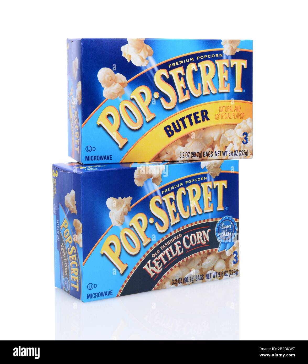 Irvine, CA - 14. Mai 2014: Eine Kiste mit Pop Secret Mikrowellen-Popcorn. Die 1984 von General Mills eingeführte Marke befindet sich heute im Besitz von Diamond Foods. Stockfoto