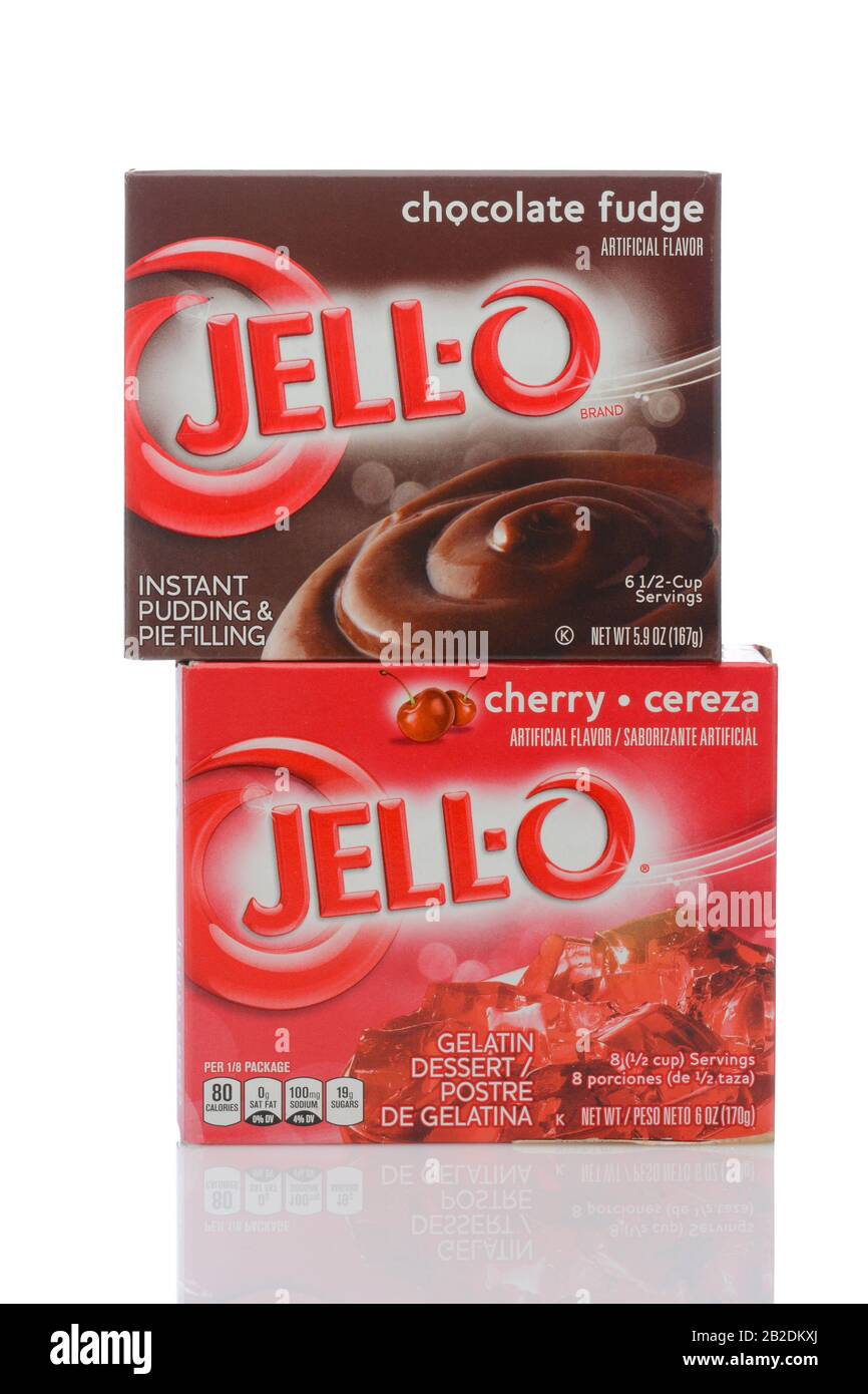Irvine, KALIFORNIEN - 22. MAI 2019: Eine Schachtel mit Jell-O Cherry Aromatisierter Gelatine und Chocolate Pudding. Stockfoto