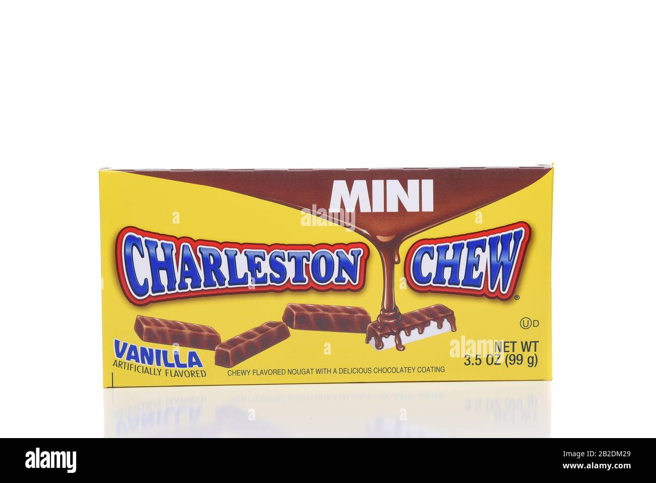 Irvine, KALIFORNIEN - 21. AUGUST 2017: Charleston Chew Mini. Charleston Chew, 1925 geschaffen, ist eine Süßwarenbar, die aus aromatisierten Nougat Covered i besteht Stockfoto