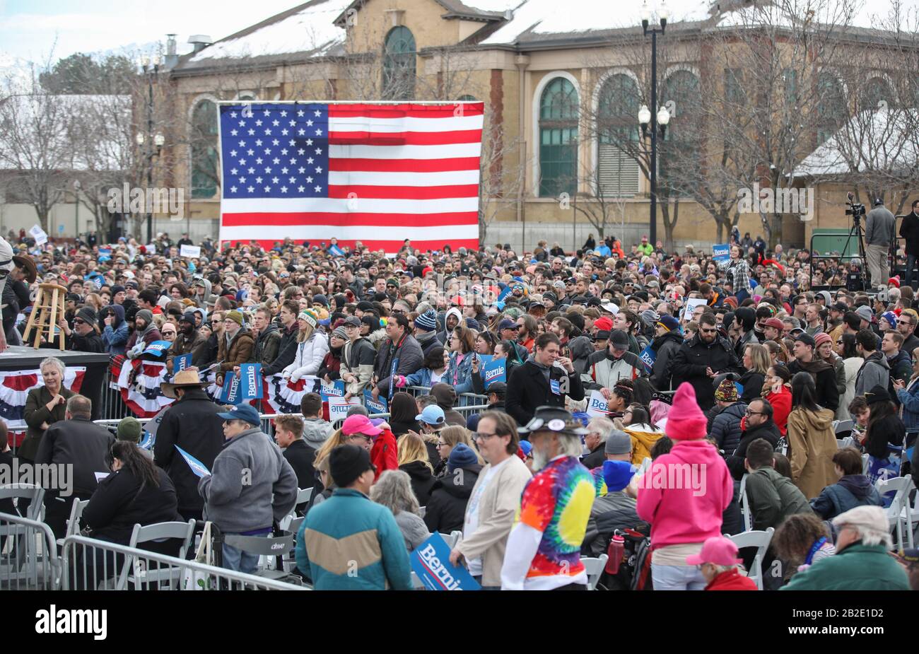 Salt Lake City, Vereinigte Staaten. März 2020. Die Menge der Anhänger bei einer Bernie Sanders Rally im Utah State Fair Park am 2. März 2020 in Salt Lake City, Utah. Credit: The Photo Access/Alamy Live News Stockfoto
