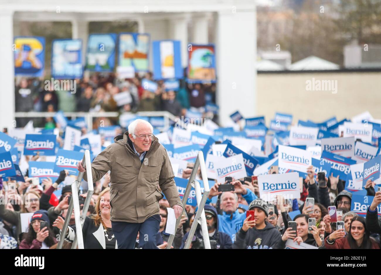 Salt Lake City, Vereinigte Staaten. März 2020. Senator Bernie Sanders kommt am 2. März 2020 in Salt Lake City, Utah zu einer Rallye im Utah State Fair Park. Credit: The Photo Access/Alamy Live News Stockfoto