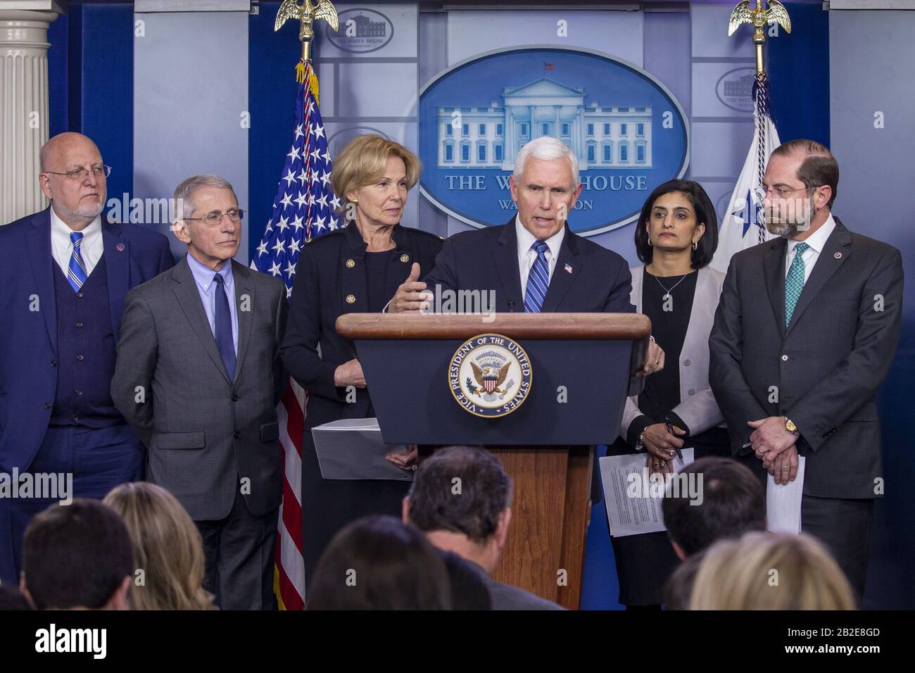 Vizepräsident Mike Pence gibt am Montag, 2. März 2020, ein Briefing zum Coronavirus, COVID-19, im Weißen Haus in Washington, D.C. ab. US-Gesundheitsbeamte haben am 2. März 43 Fälle von COVID-19 identifiziert und getestet. Foto von Tasos Katopodis/UPI Stockfoto