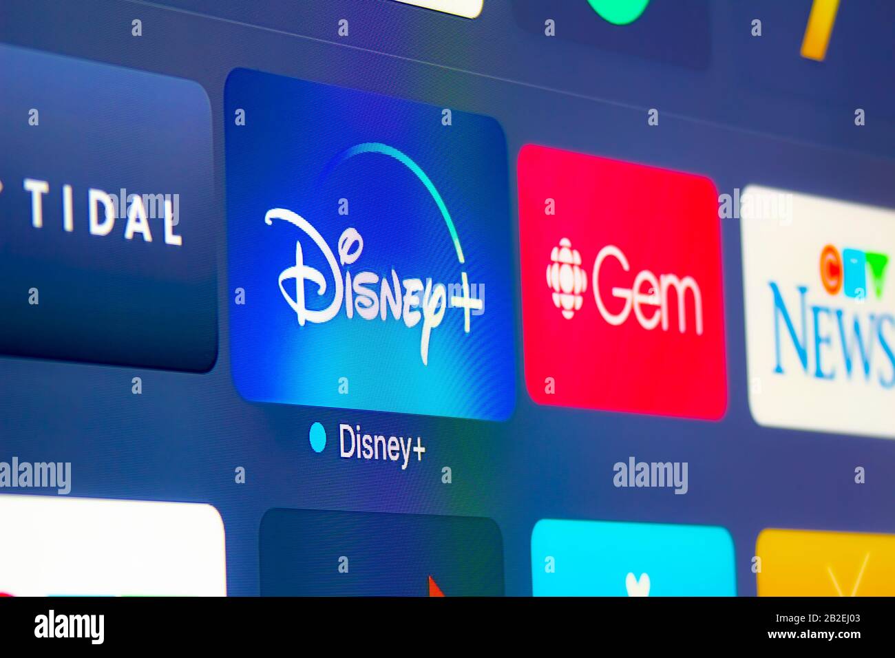Calgary Alberta, Kanada. Februar 2020. Seitenansicht der Disney Plus-Anwendung mit einer neuen Aktualisierung auf dem apple TV Stockfoto