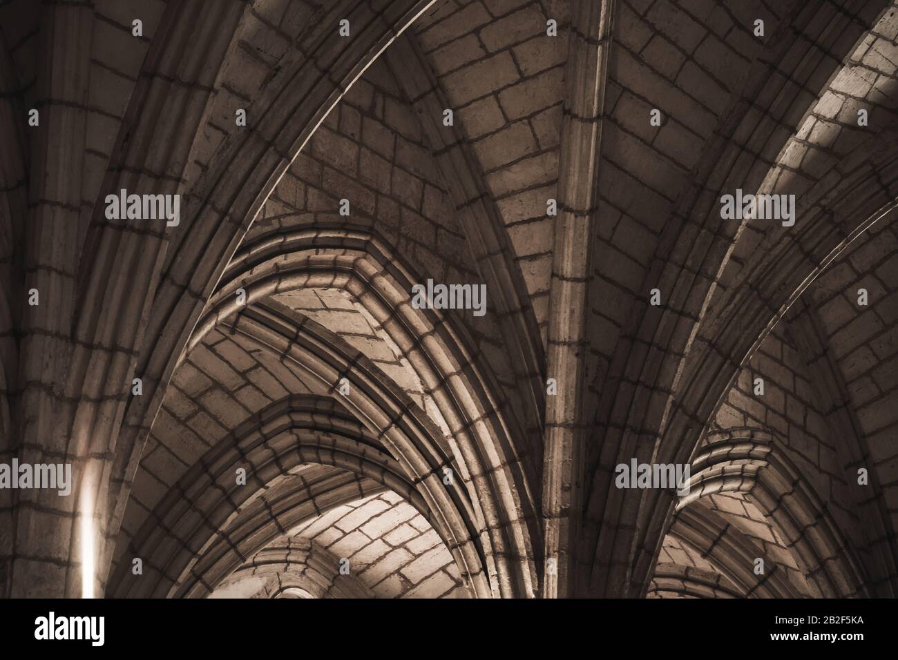 Gotischer Deckenaufbau, abstraktes klassisches Architekturhintergrund Stockfoto