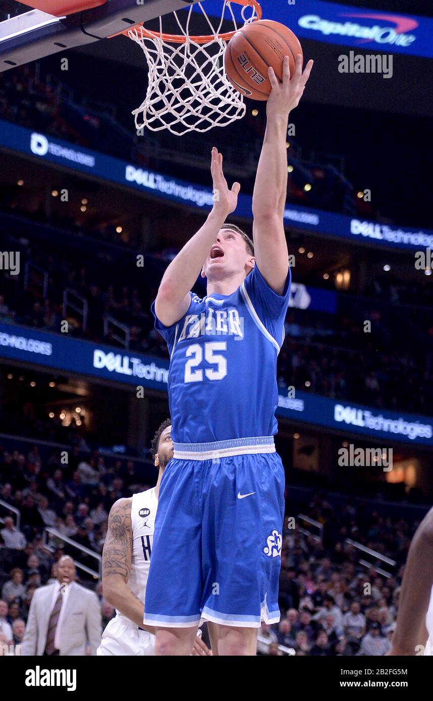 Washington, DC, USA. März 2020. 20200301 - Xavier Forward JASON CARTER (25) punktet in der ersten Hälfte in der Capital One Arena in Washington gegen Georgetown. Credit: Chuck Myers/ZUMA Wire/Alamy Live News Stockfoto