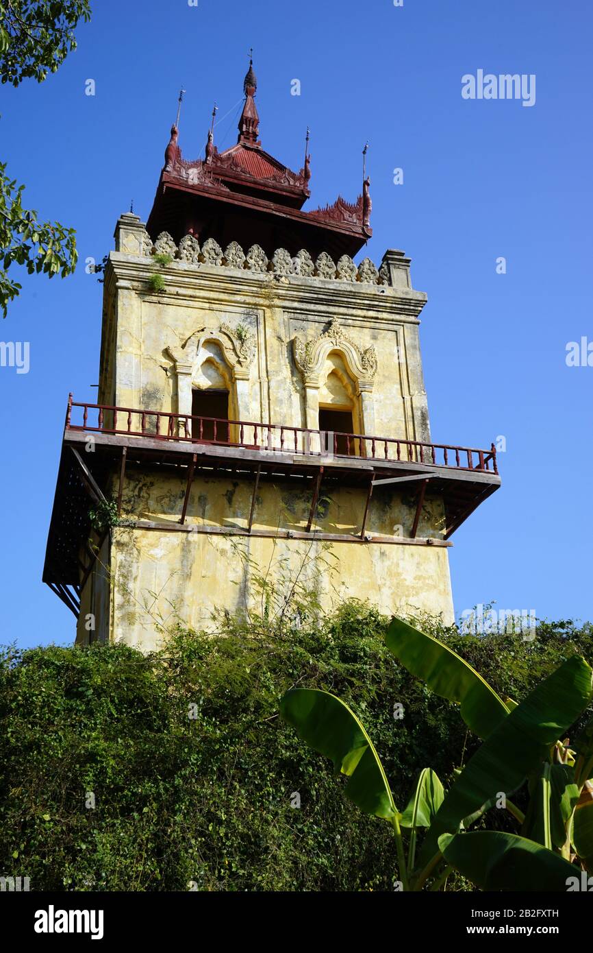 Nanmyin Wachturm, Inwa, ehemals Ava, Mandalay-Division, Myanmar Stockfoto