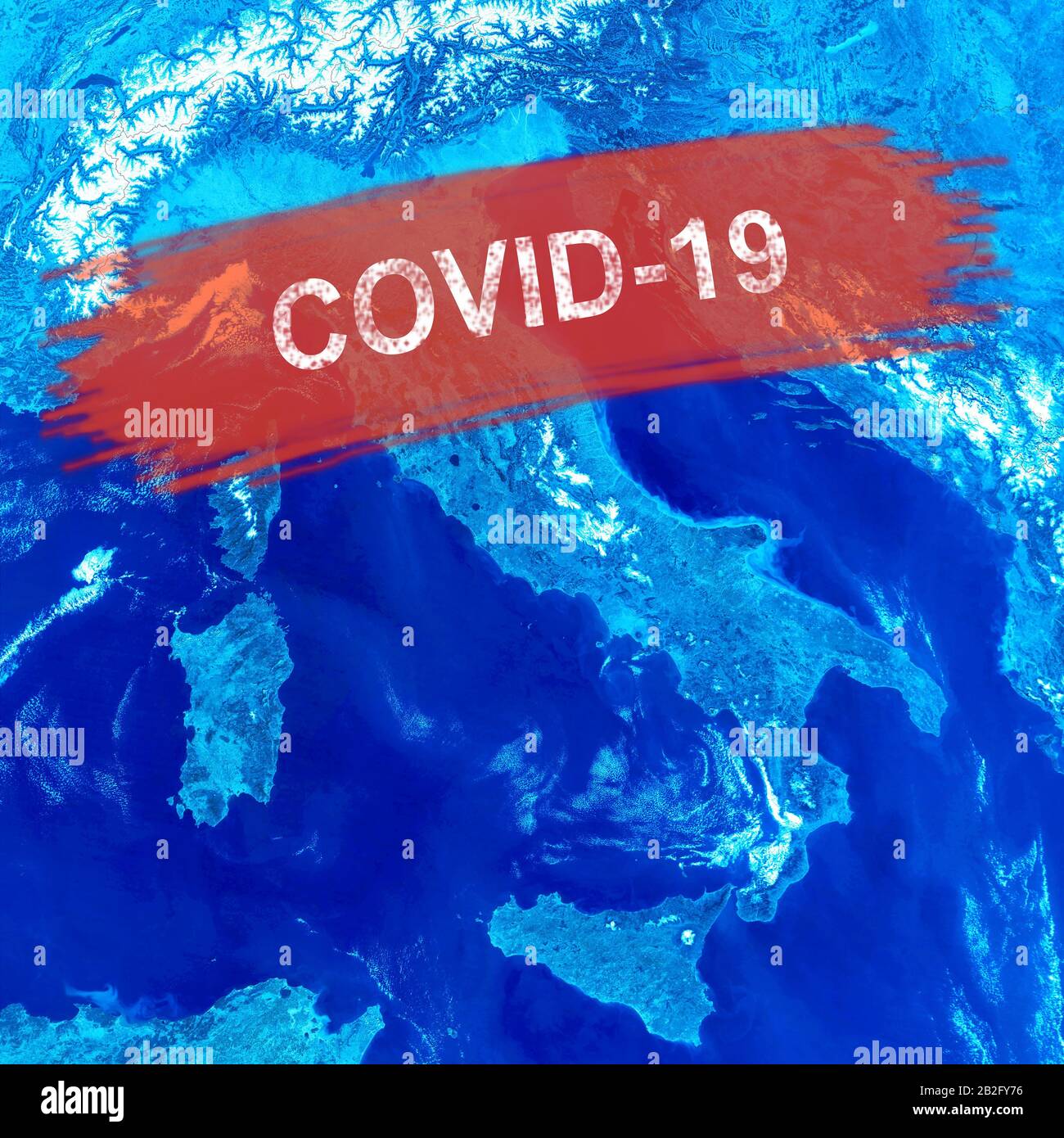 Coronavirus Epidemie, Wort COVID-19 auf Italien Karte. Neuartiger Coronavirus-Ausbruch in China, die Verbreitung des Corona-Virus in Europa. Infektion und Einschränkung Stockfoto